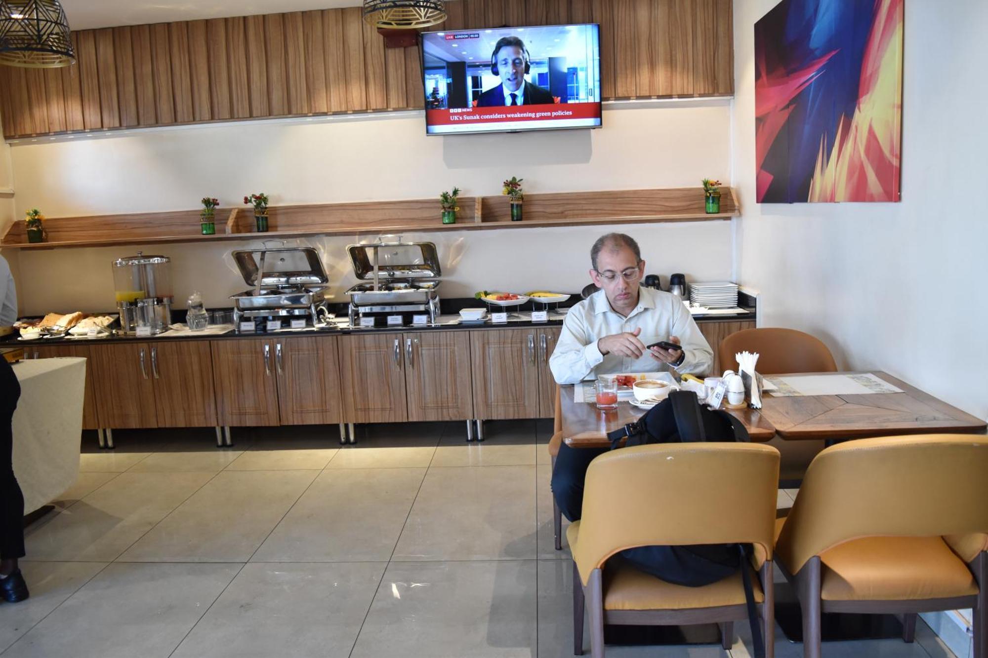 Millennium Terrace Hotel Kampala Ngoại thất bức ảnh